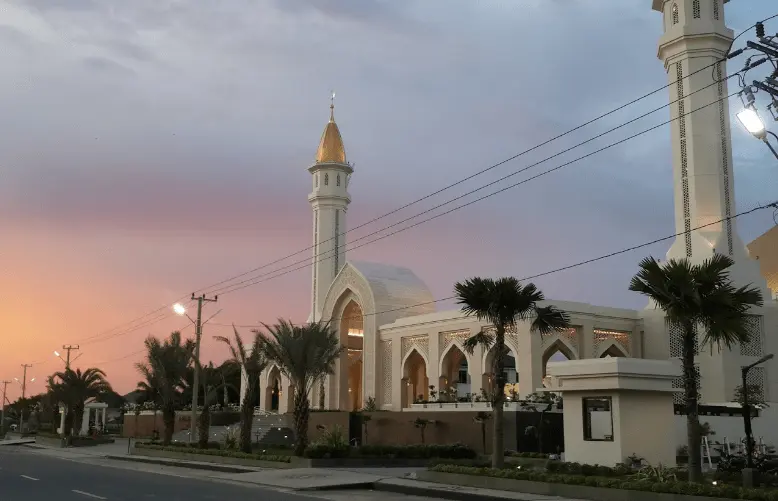 Masjid Agung Al-Falah dari Citytour