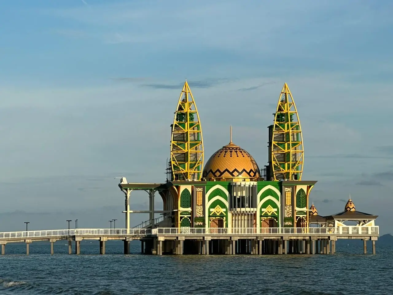Masjid Apung Ziyadatul Abrar