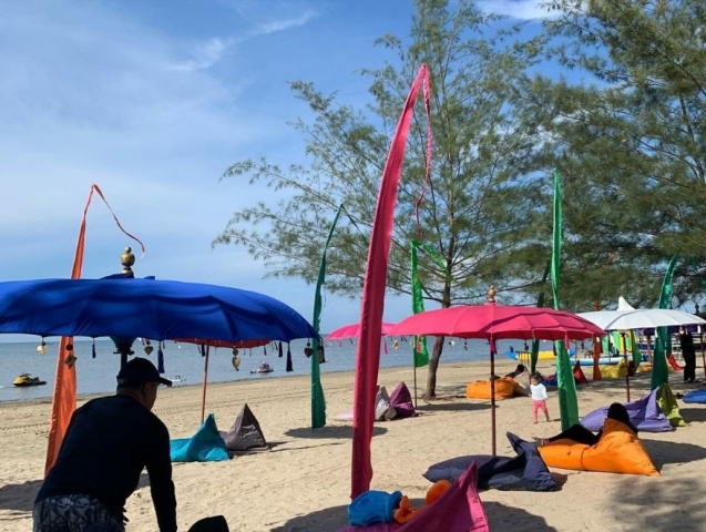 Pantai Jo Cemara di Pulau Salak